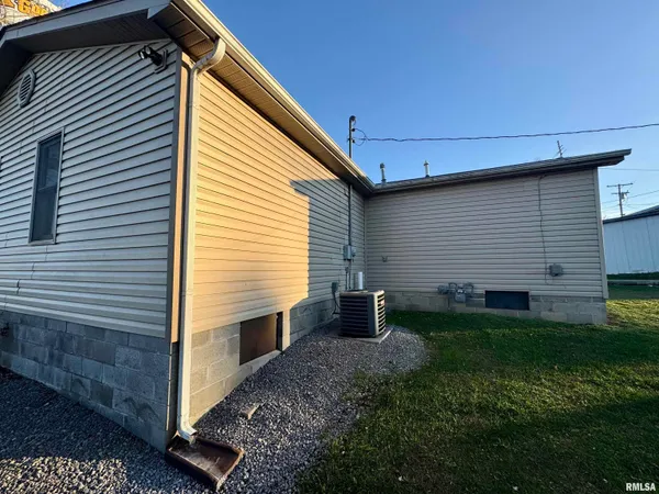 $150,000 | 216 South Hubbard Avenue, Goreville, IL 62939