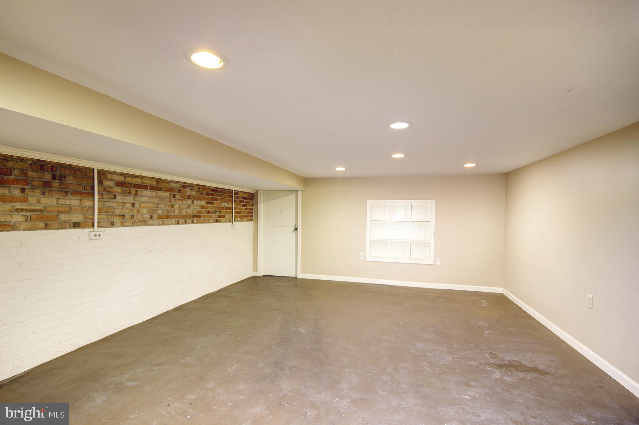 616 Camden Avenue Salisbury, MD 21801 - Photo 20 of 24 a view of an empty room