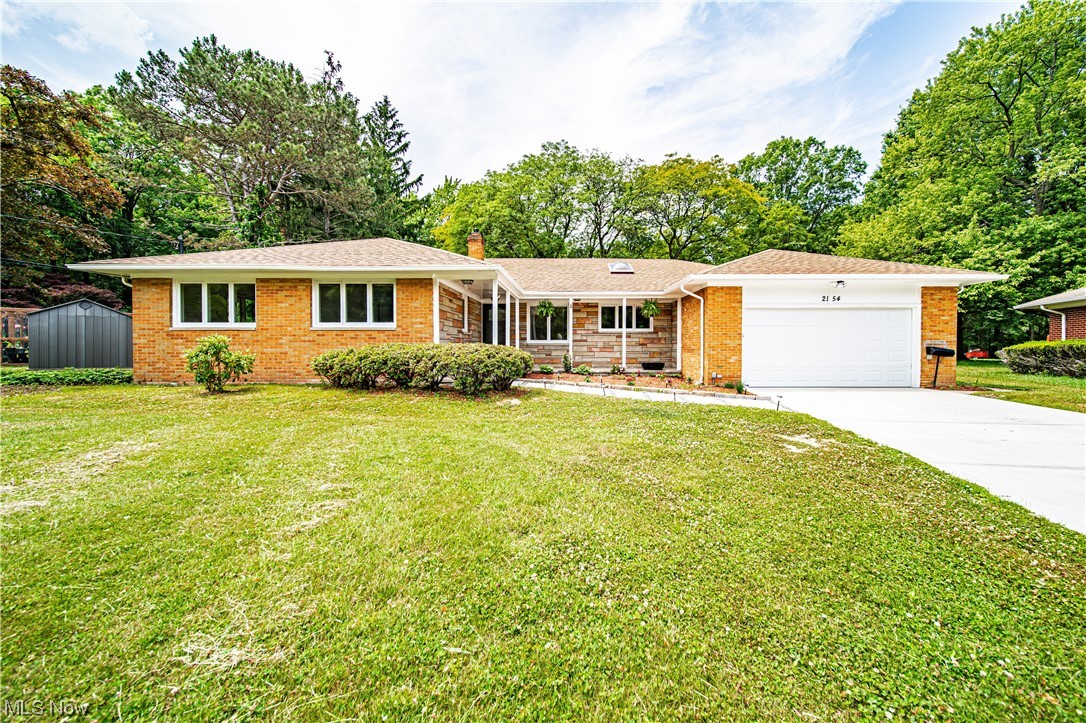 2154 Waynoka Road Euclid, OH 44117 - Photo 1 of 35 Gallery Image 1