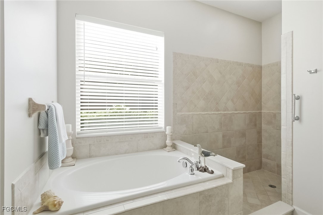 11225 Lithgow Lane Fort Myers, FL 33913 - Photo 17 of 45