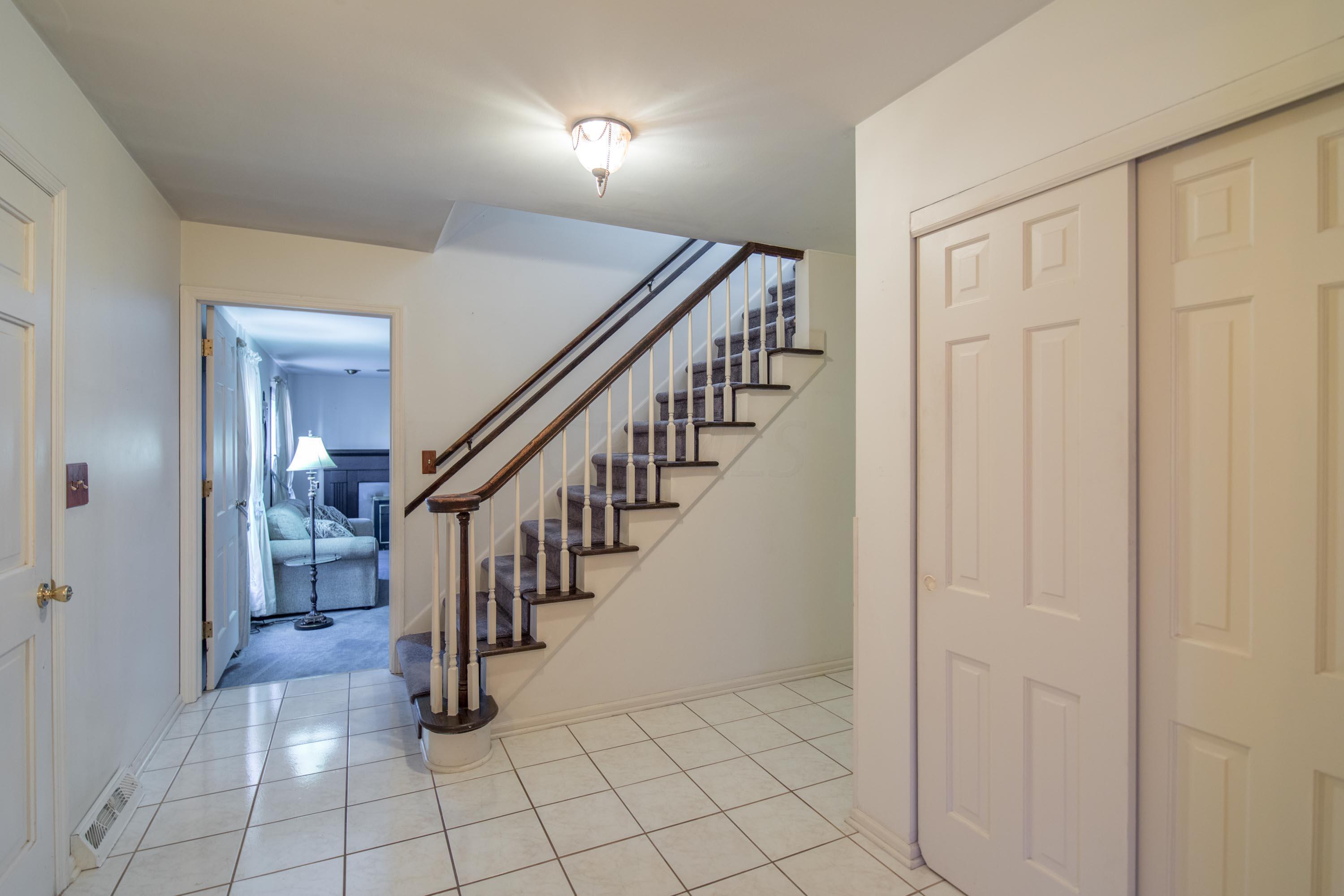 323 North Hamilton Road Columbus, OH 43230 - Photo 24 of 59