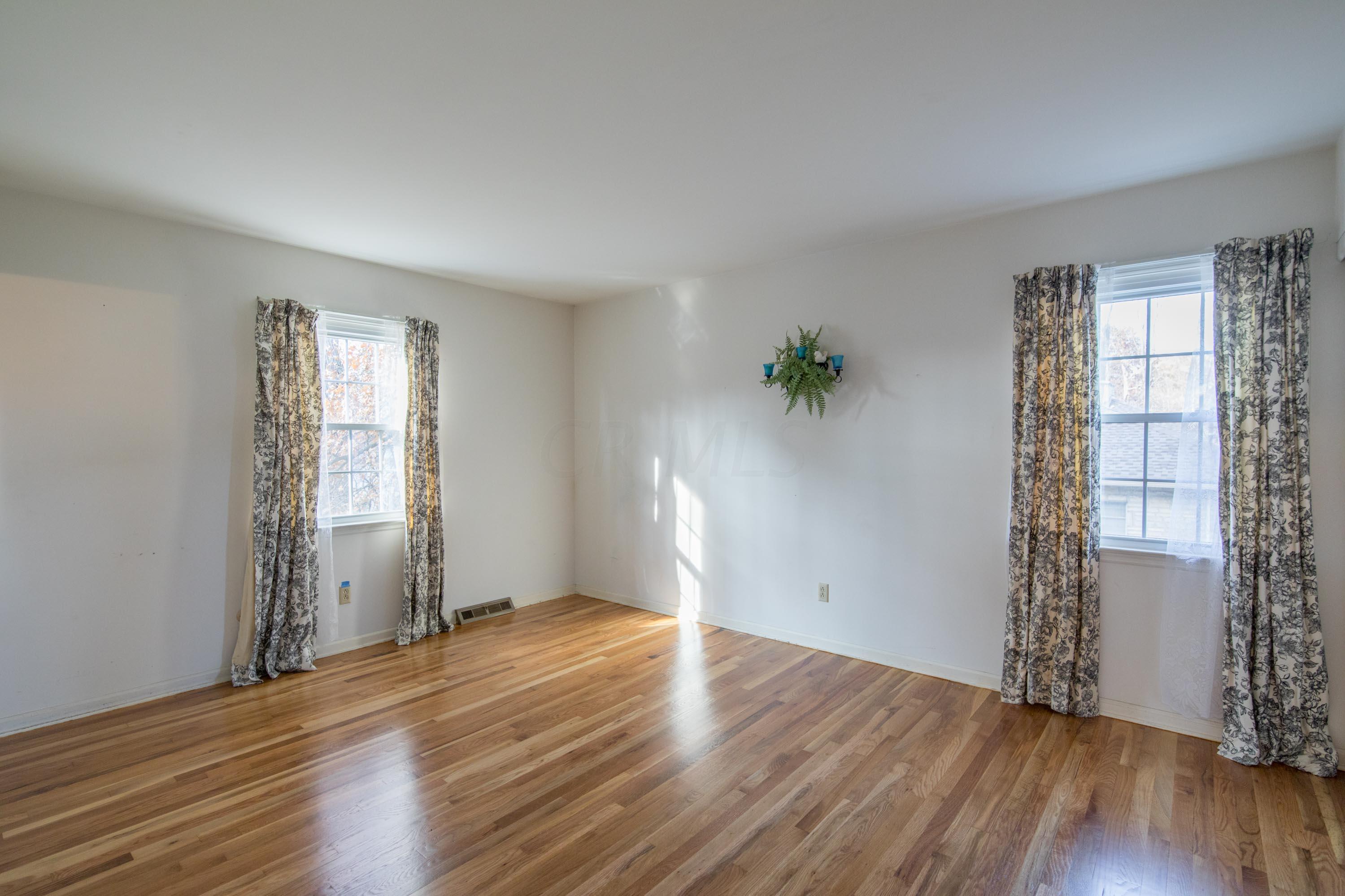 323 North Hamilton Road Columbus, OH 43230 - Photo 31 of 59