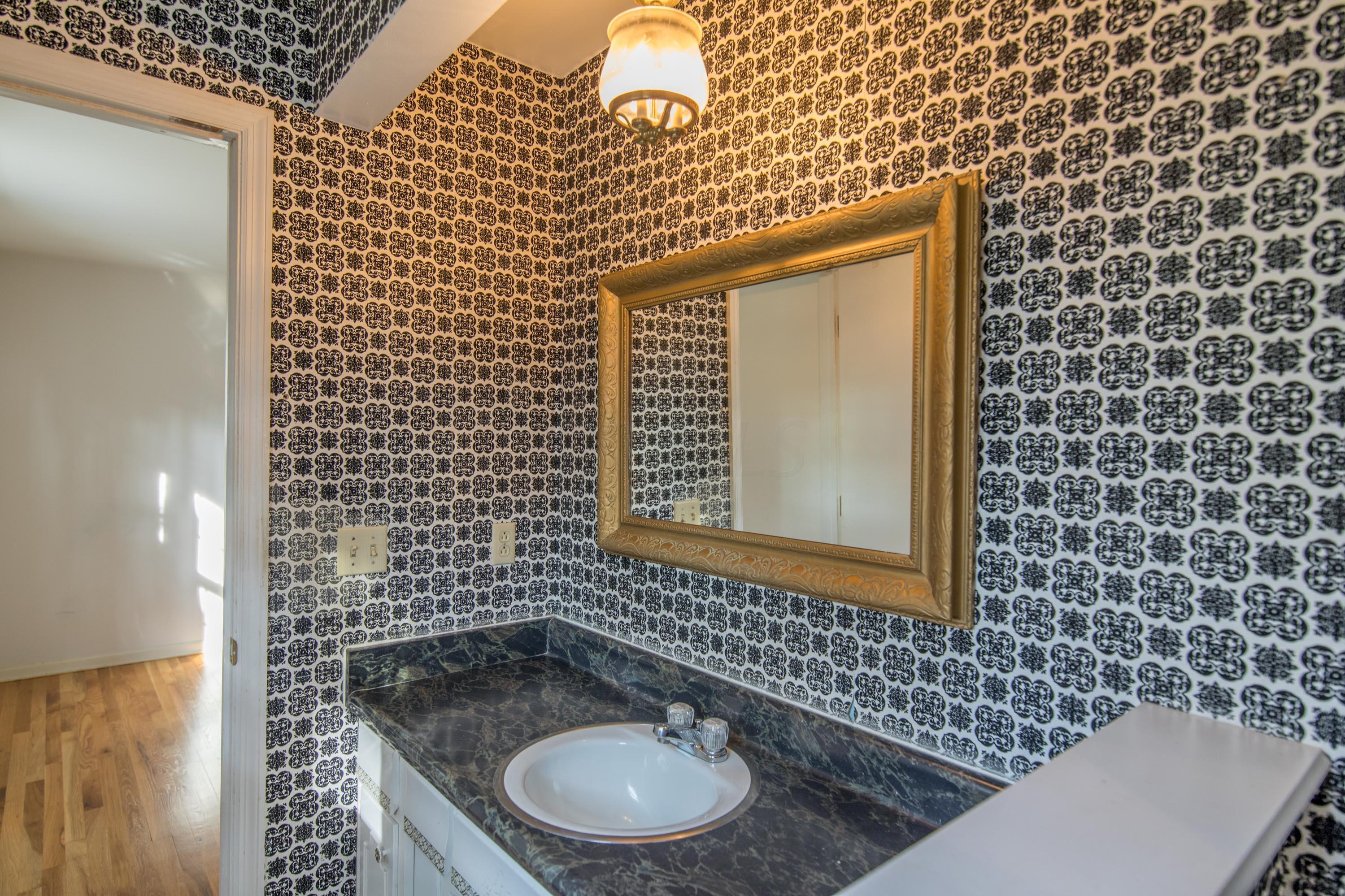 323 North Hamilton Road Columbus, OH 43230 - Photo 35 of 59