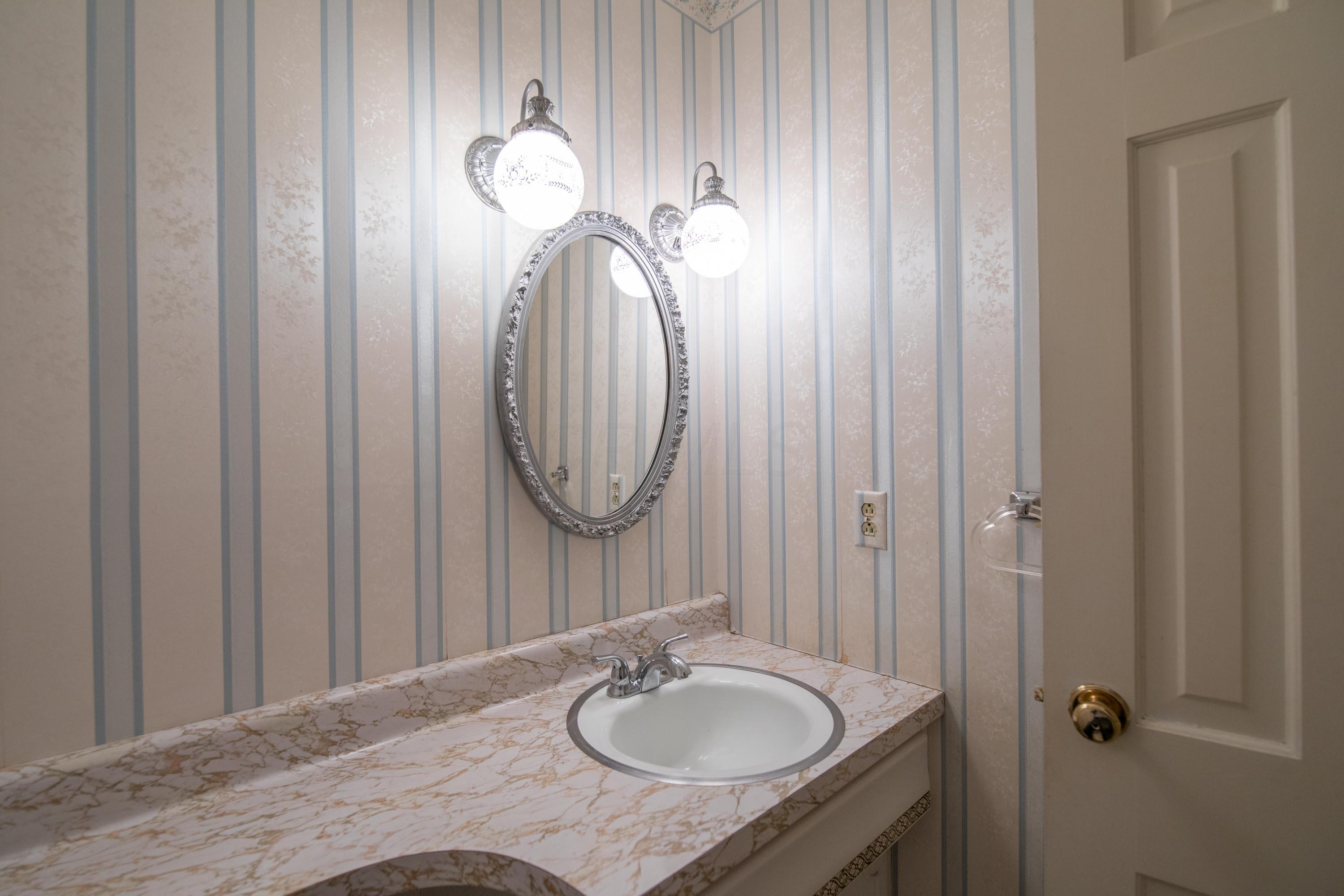 323 North Hamilton Road Columbus, OH 43230 - Photo 53 of 59
