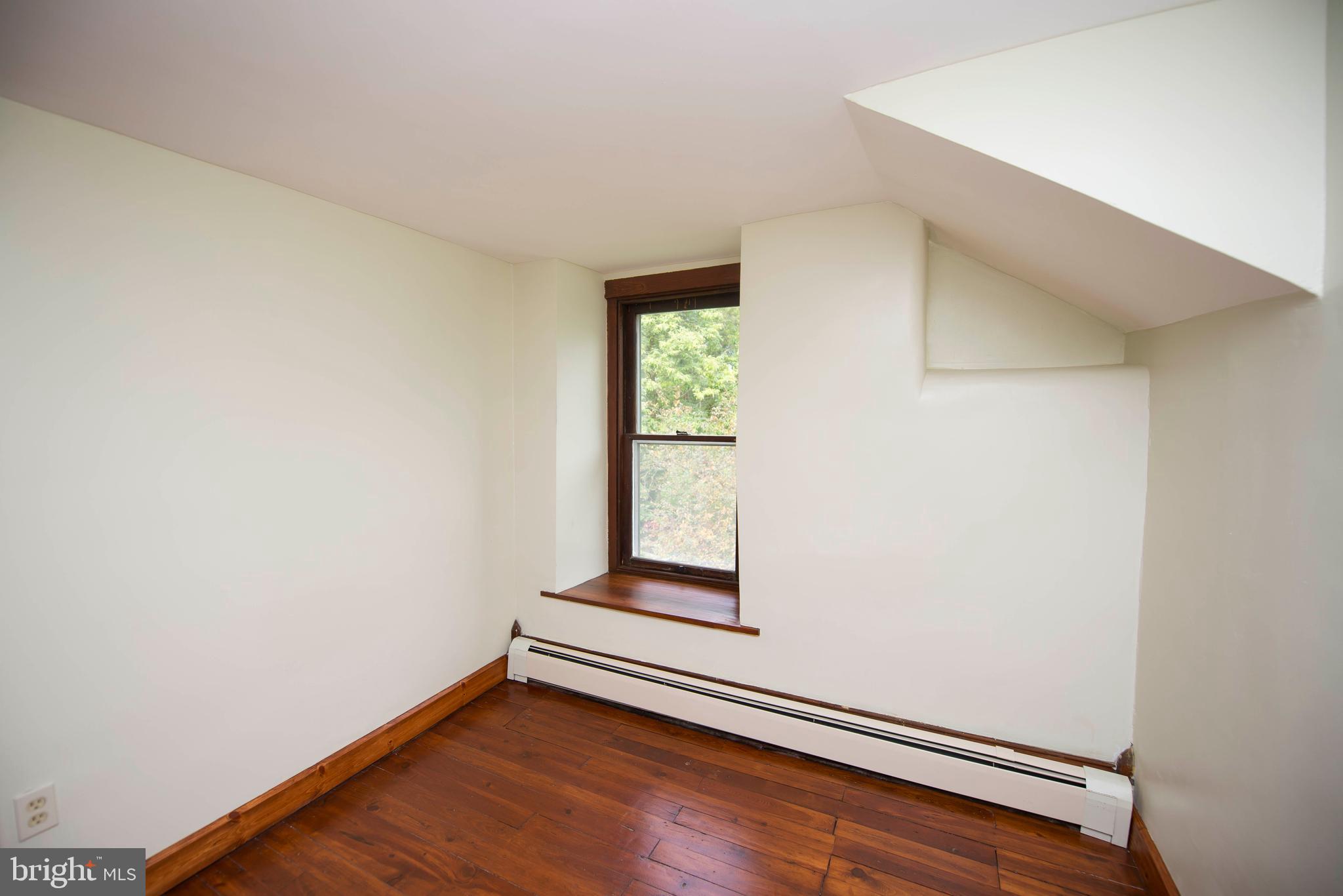 4702 Vera Cruz Road Emmaus, PA 18049 - Photo 12 of 15 Gallery Image 12