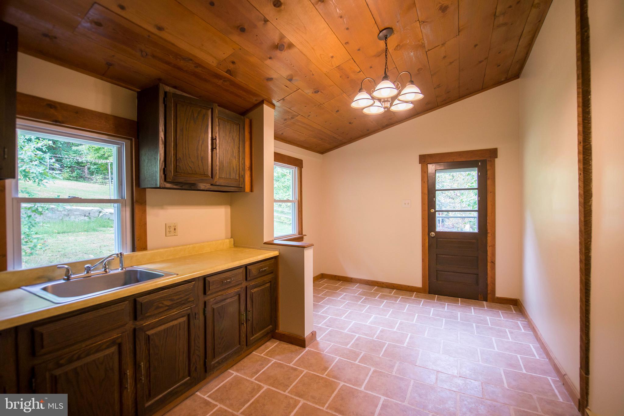 4702 Vera Cruz Road Emmaus, PA 18049 - Photo 6 of 15 Gallery Image 6