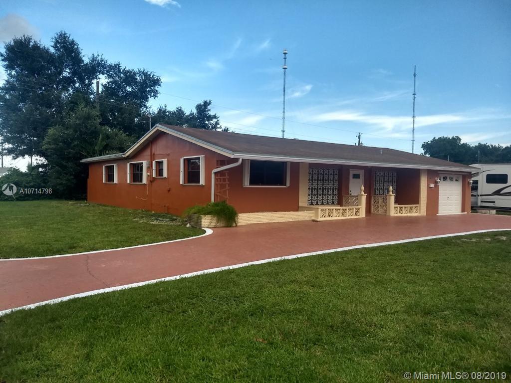3801 East Shore Road Miramar, FL 33023 - Photo 2 of 20