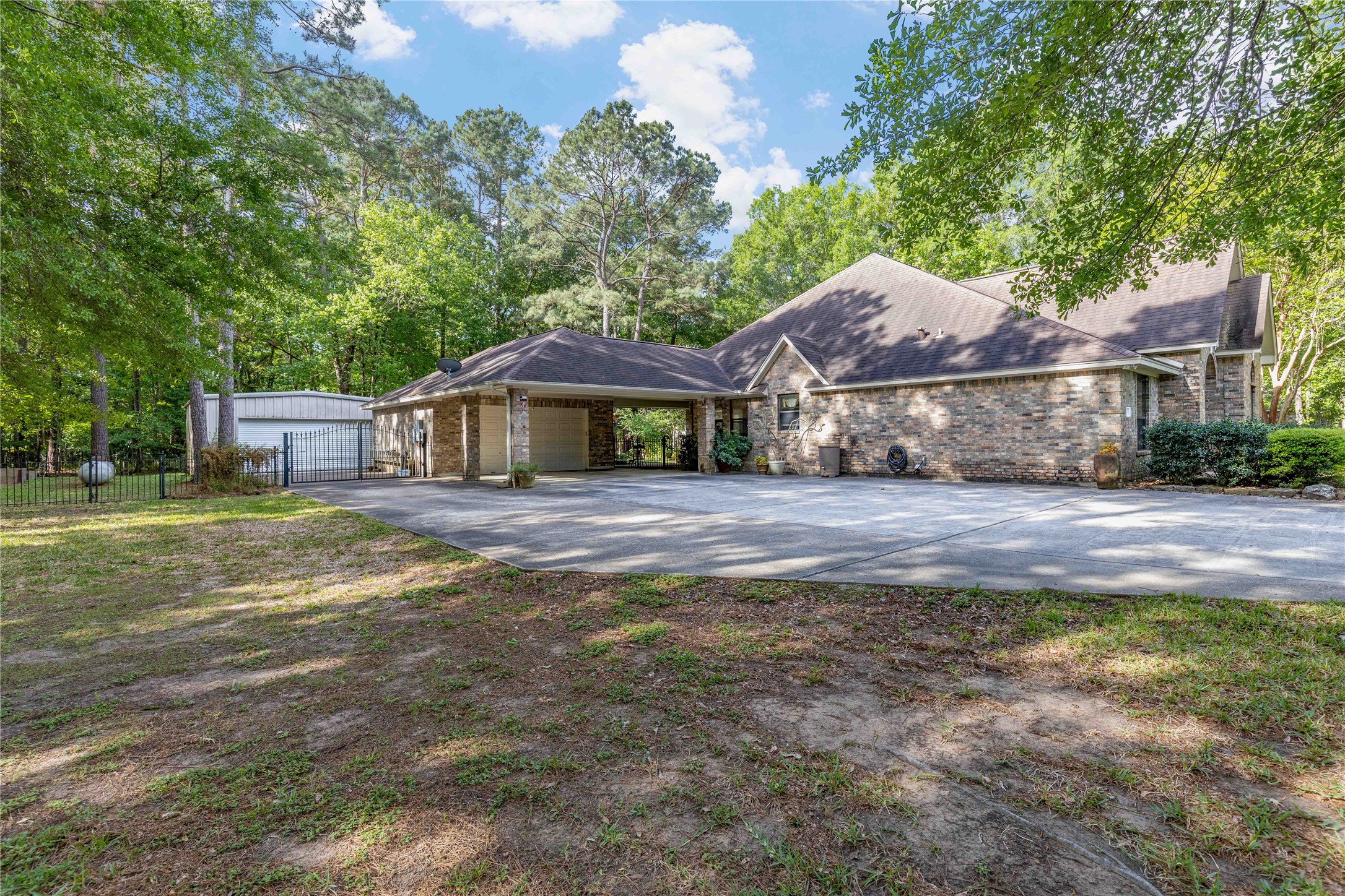 2974 Hargraves Road Huffman, TX 77336 - Photo 5 of 50