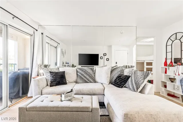 $139,900 | 3550 Bay Sands Drive, Unit 1031, Laughlin, NV 89029