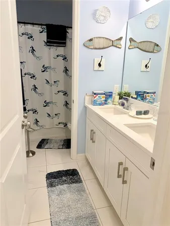 a view of a pathway with a yard