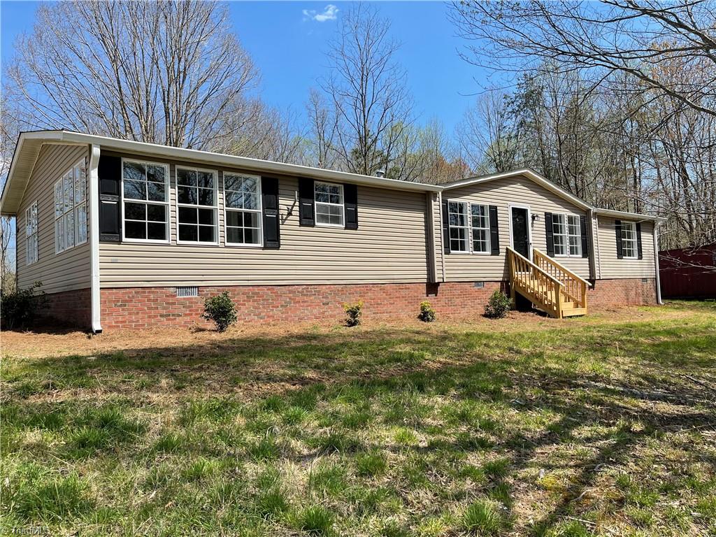 1135 Deer Chase Road Madison, NC 27025 - Photo 1 of 17 Gallery Image 1