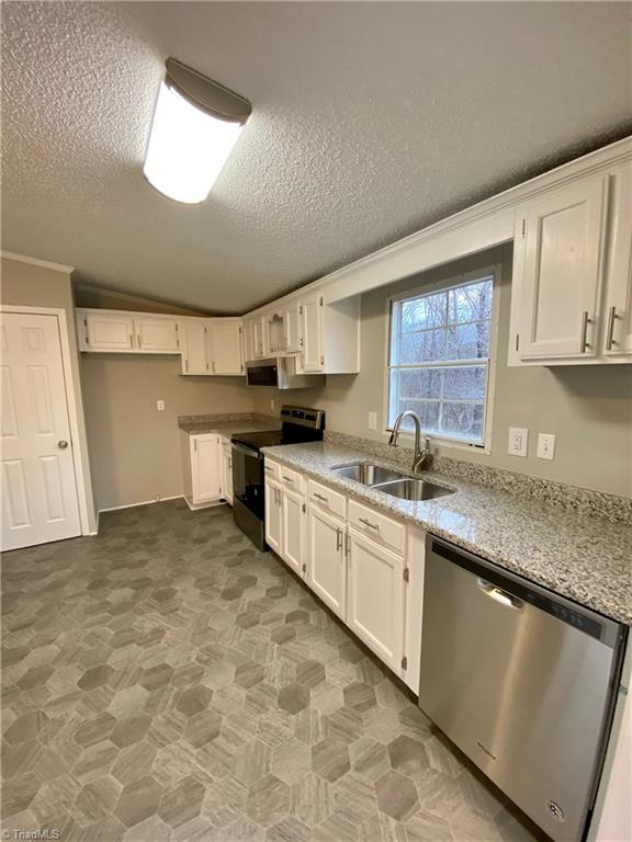 1135 Deer Chase Road Madison, NC 27025 - Photo 3 of 17 Gallery Image 3
