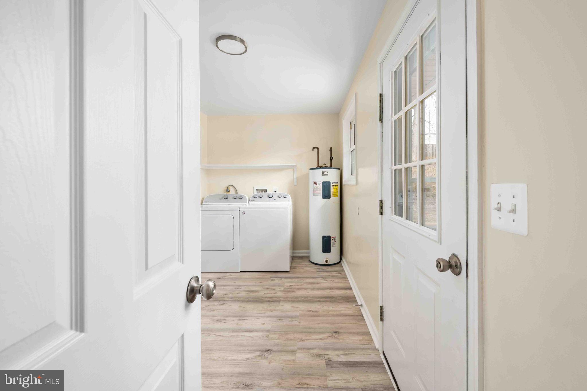 116 Lakeview Parkway Locust Grove, VA 22508 - Photo 57 of 71 Laundry off kitchen