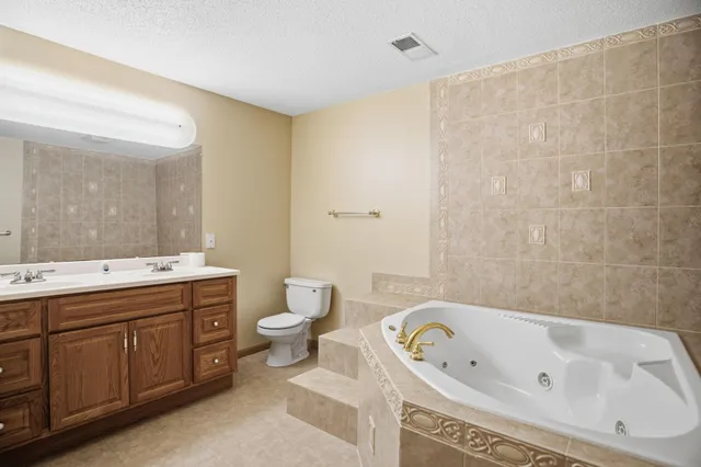 $540,000 | 10248 Washington Court Northeast, Blaine, MN 55434