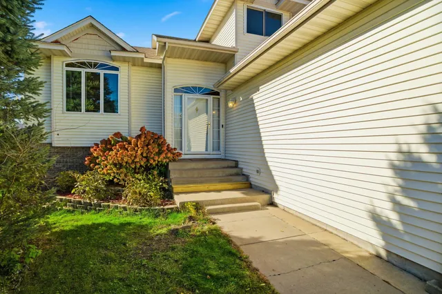 $540,000 | 10248 Washington Court Northeast, Blaine, MN 55434