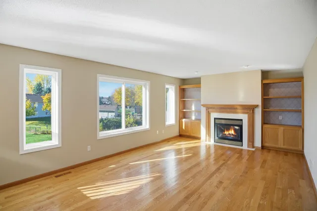 $540,000 | 10248 Washington Court Northeast, Blaine, MN 55434