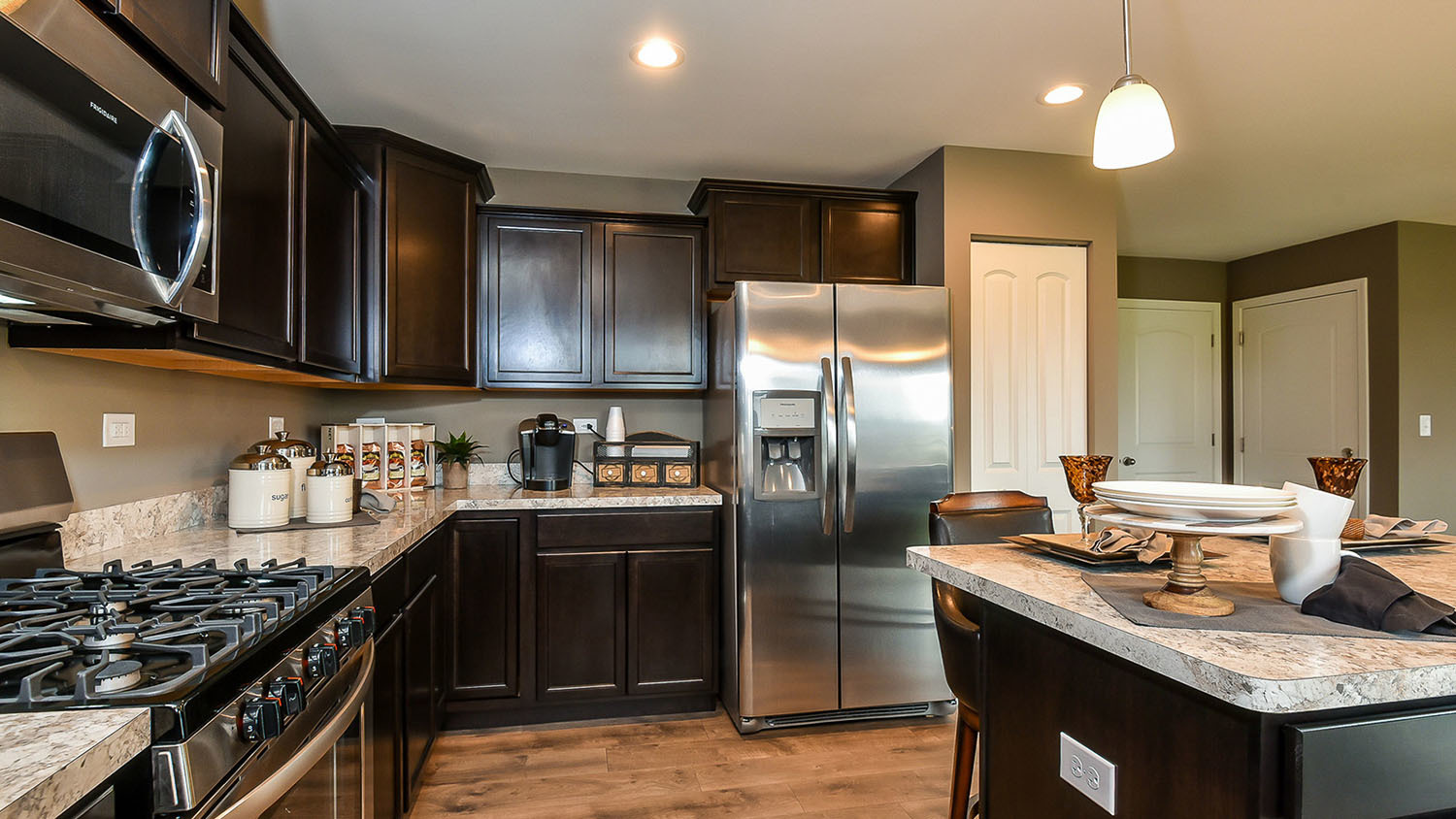 2027 Stapleton Road New Lenox, IL 60451 - Photo 3 of 19