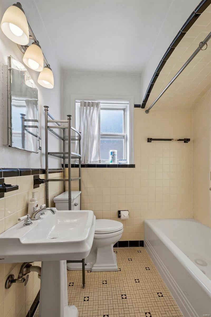 9335 Rambler Drive St. Louis, MO 63123 - Photo 18 of 29 Gallery Image 18