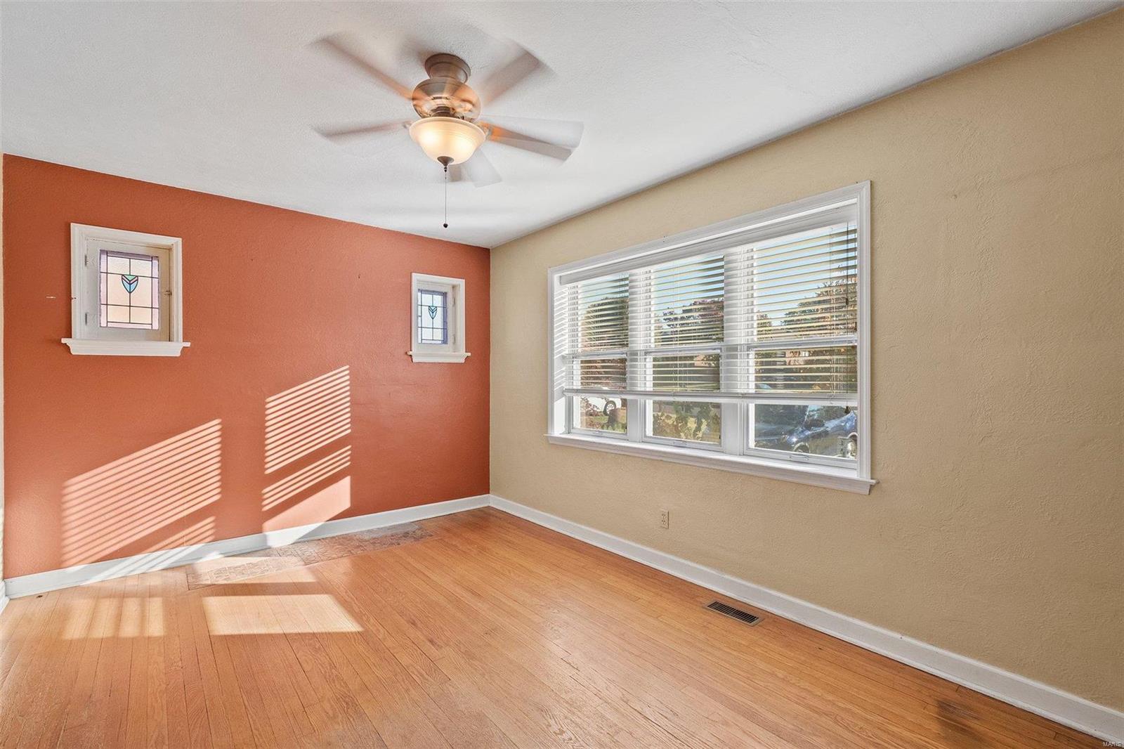 9335 Rambler Drive St. Louis, MO 63123 - Photo 3 of 29 Gallery Image 3