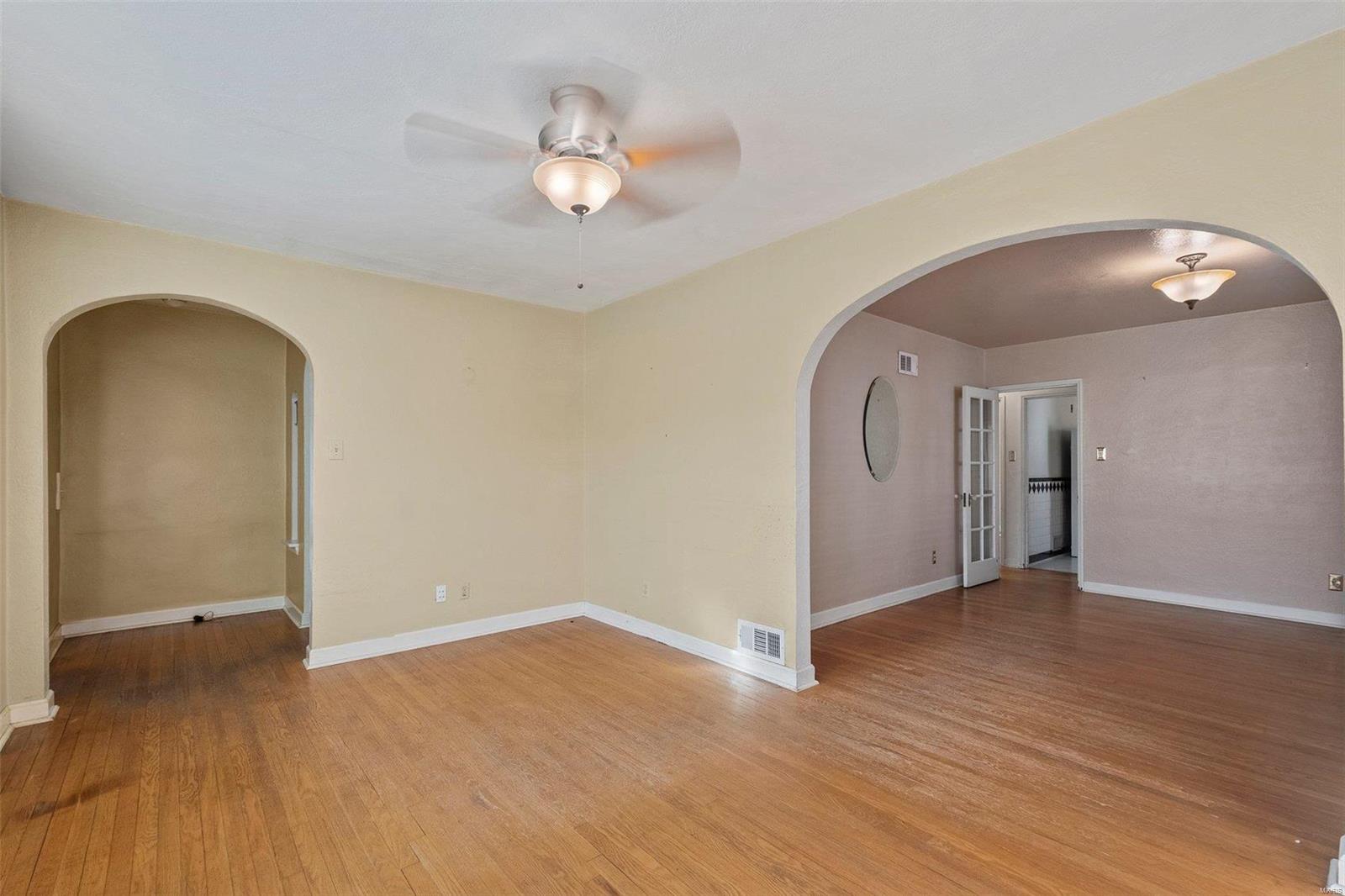 9335 Rambler Drive St. Louis, MO 63123 - Photo 4 of 29 Gallery Image 4