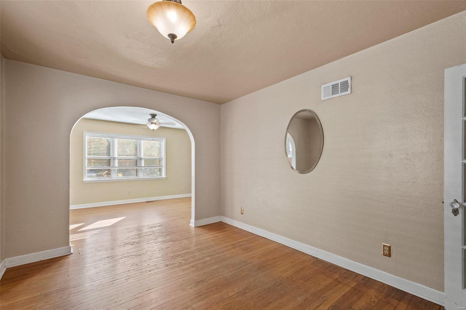 9335 Rambler Drive St. Louis, MO 63123 - Photo 8 of 29 Gallery Image 8