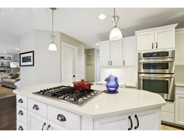 $720,000 | 1900 Northeast 158th Avenue, Vancouver, WA 98684