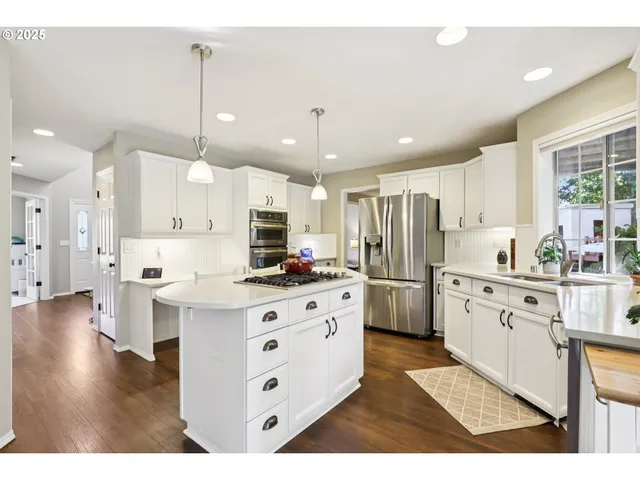 $720,000 | 1900 Northeast 158th Avenue, Vancouver, WA 98684