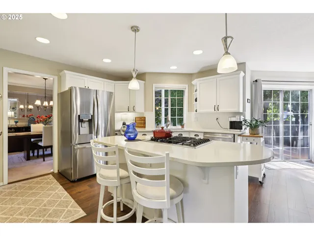 $720,000 | 1900 Northeast 158th Avenue, Vancouver, WA 98684