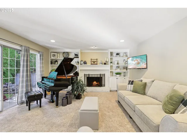 $720,000 | 1900 Northeast 158th Avenue, Vancouver, WA 98684