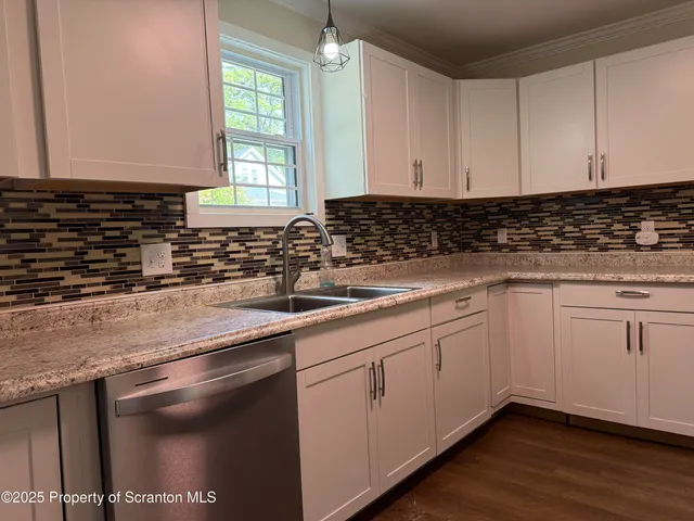 $244,900 | 65 East Overbrook Avenue, Shavertown, PA 18708