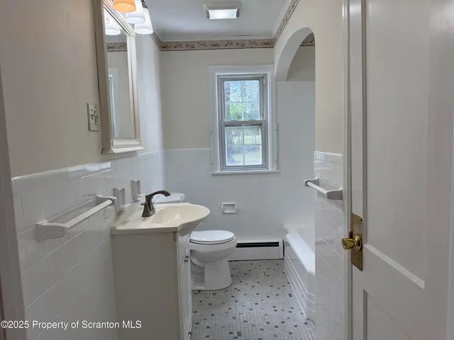 $244,900 | 65 East Overbrook Avenue, Shavertown, PA 18708