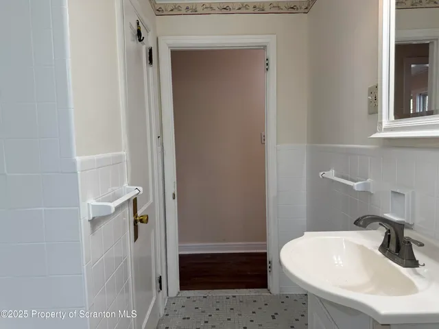 $244,900 | 65 East Overbrook Avenue, Shavertown, PA 18708