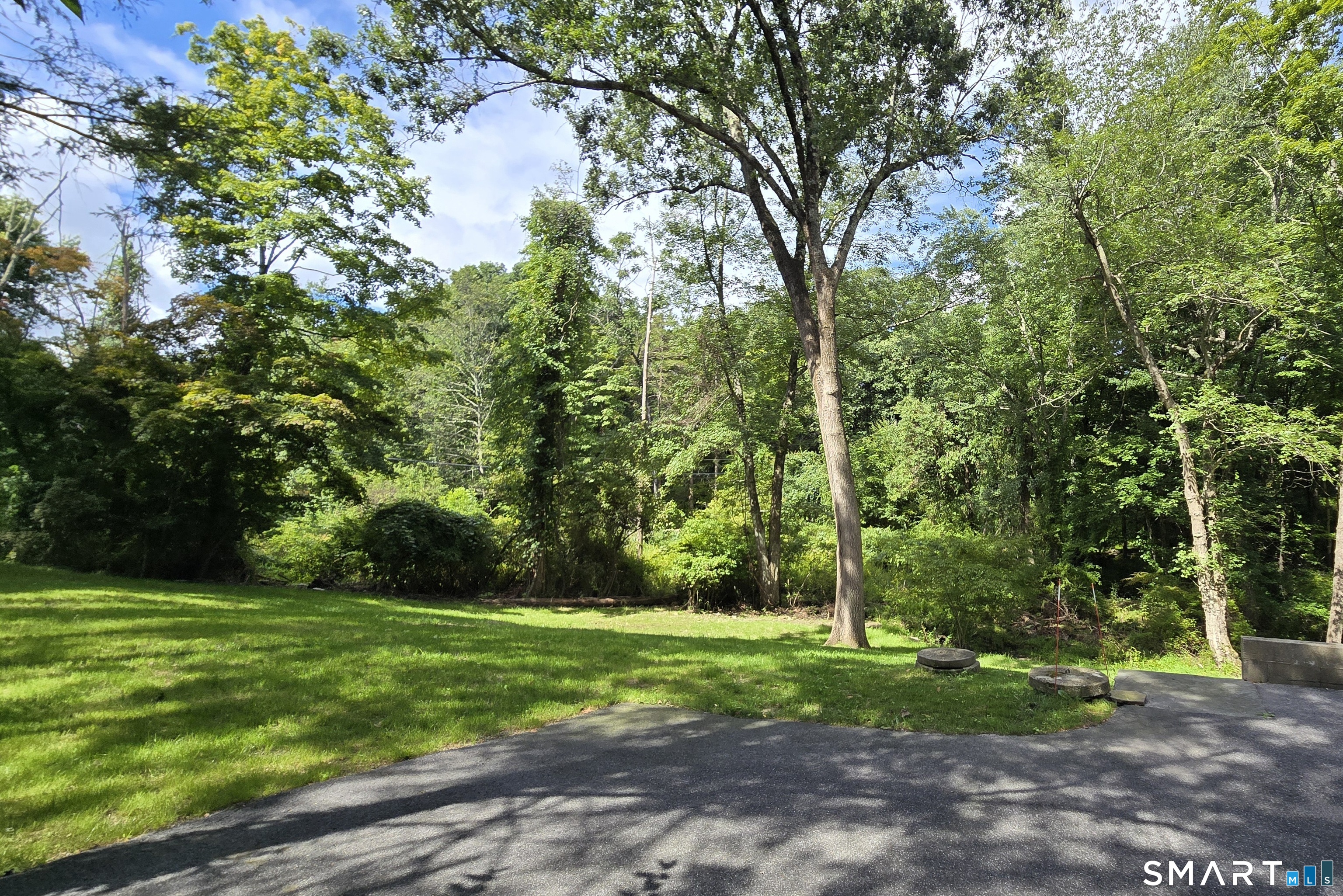 299 Redding Road Redding, CT 06896 - Photo 36 of 39 Gallery Image 36