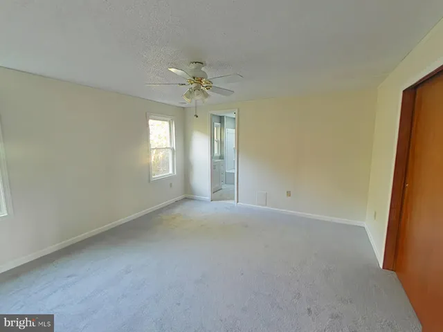 $119,900 | 902 Lakeview Drive, Green Lane, PA 18054