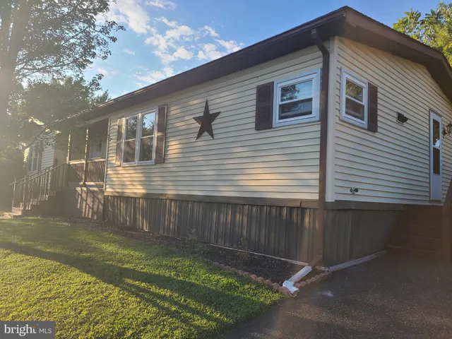 $119,900 | 902 Lakeview Drive, Green Lane, PA 18054