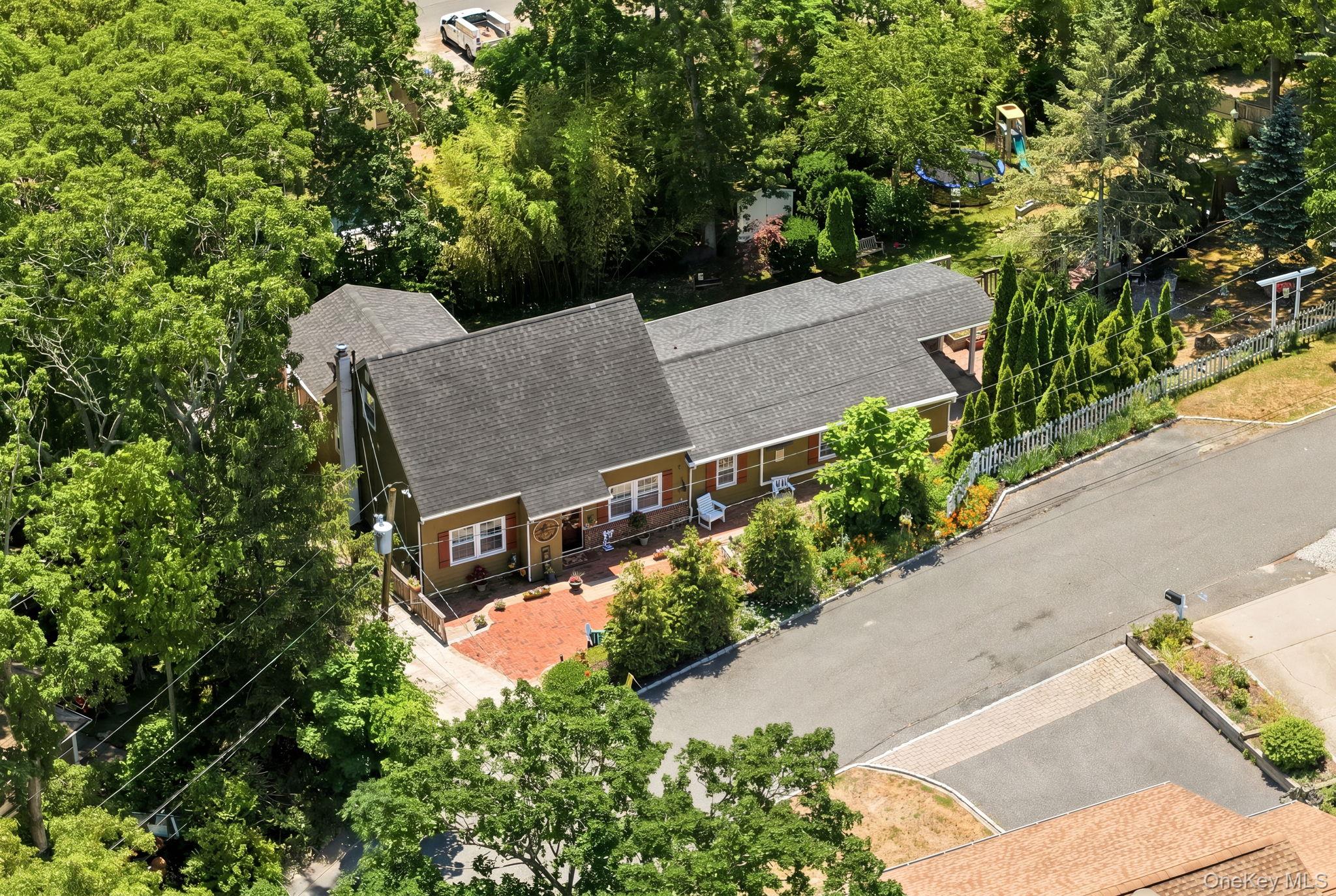 36 Sayville Road Sound Beach, NY 11789 - Photo 43 of 50