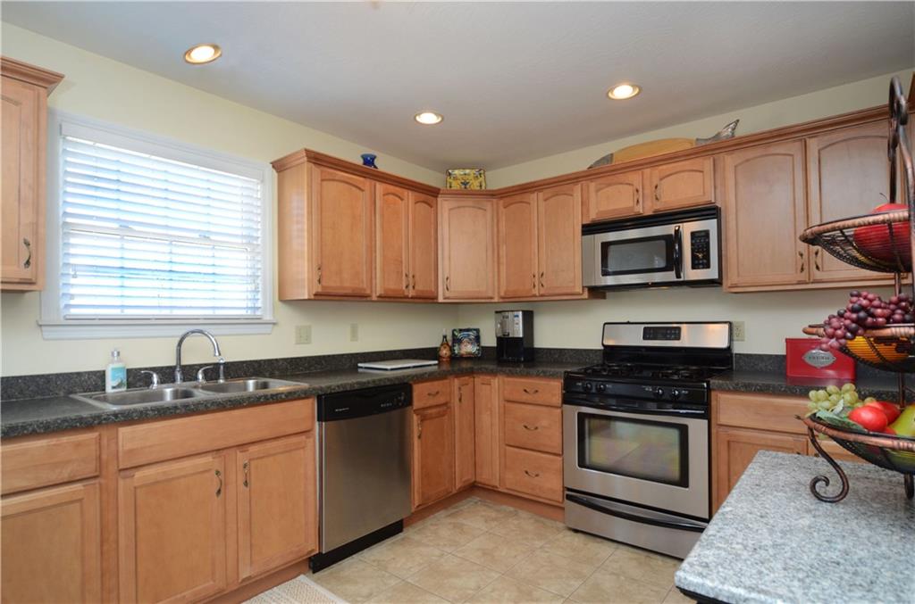 2109 Ridge Road Monaca, PA 15061 - Photo 9 of 20 Cooking is a breeze in this kitchen!