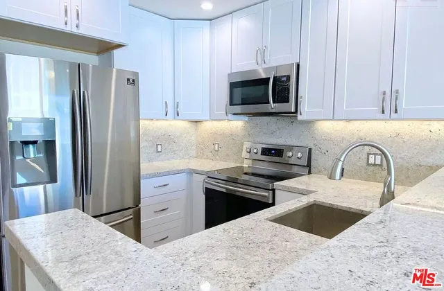 $529,000 | 1731 Colby Avenue, Unit 202, Los Angeles, CA 90025