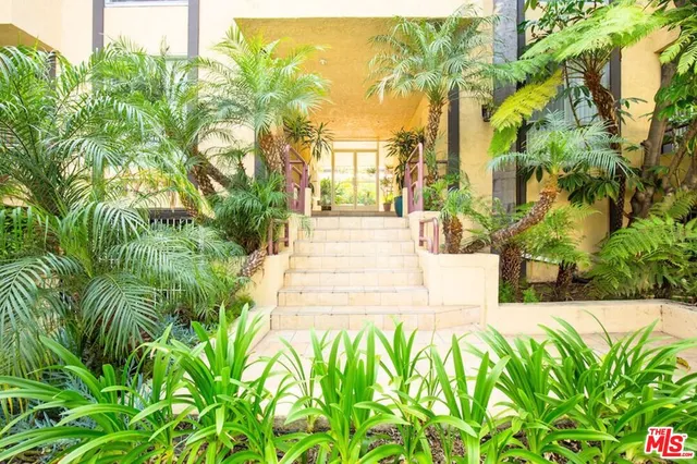 $529,000 | 1731 Colby Avenue, Unit 202, Los Angeles, CA 90025