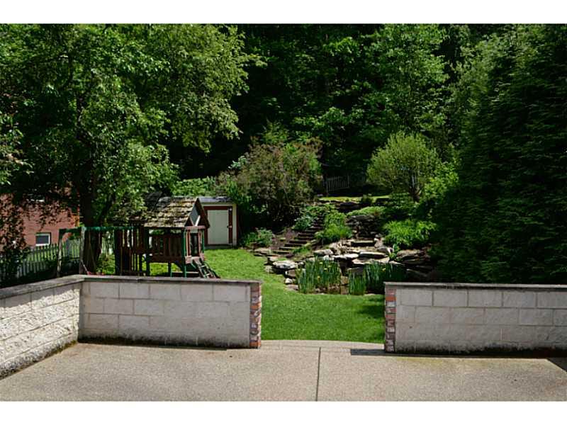 804 Blackburn Road Sewickley, PA 15143 - Photo 22 of 25 Patio/Deck.