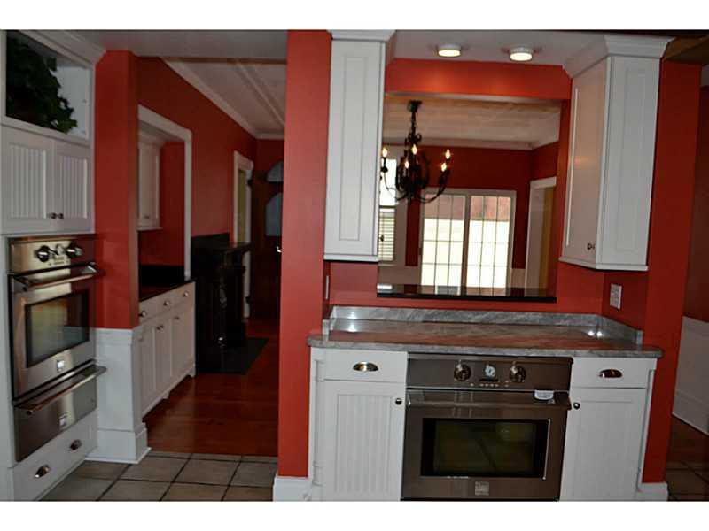 804 Blackburn Road Sewickley, PA 15143 - Photo 8 of 25 Kitchen.