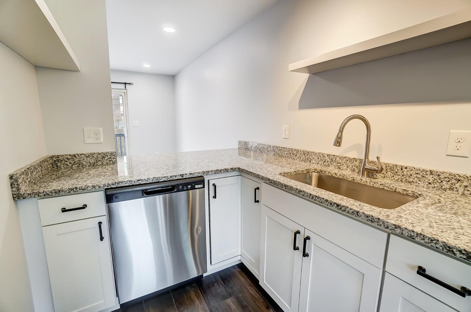 5701 Montgomery Road, Unit 1 Cincinnati, OH 45212 - Photo 11 of 33