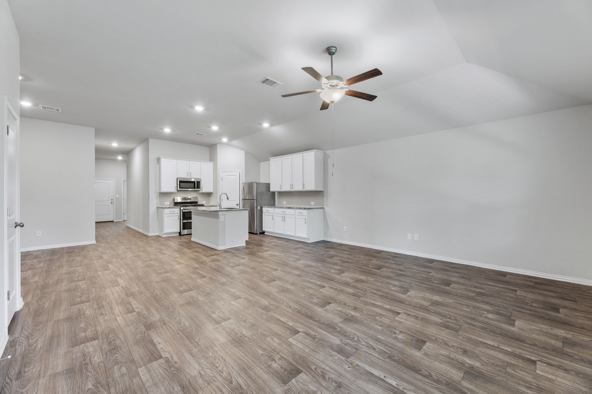 143 Alexander Kyle, TX 78640 - Photo 9 of 34