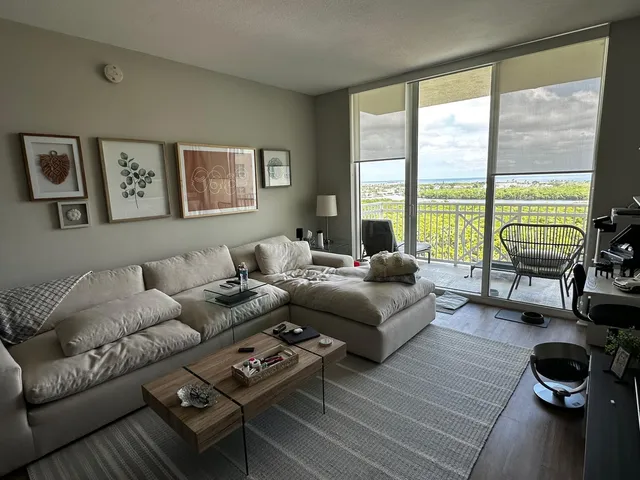 $3,500 | 350 North Federal Highway, Unit 1006S, Boynton Beach, FL 33435