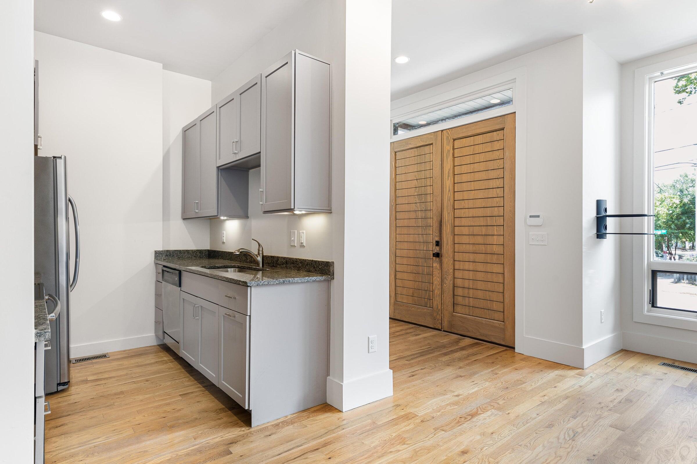 247 Rutledge Avenue, Unit A Charleston, SC 29403 - Photo 7 of 19 20220302162949258101000000-o