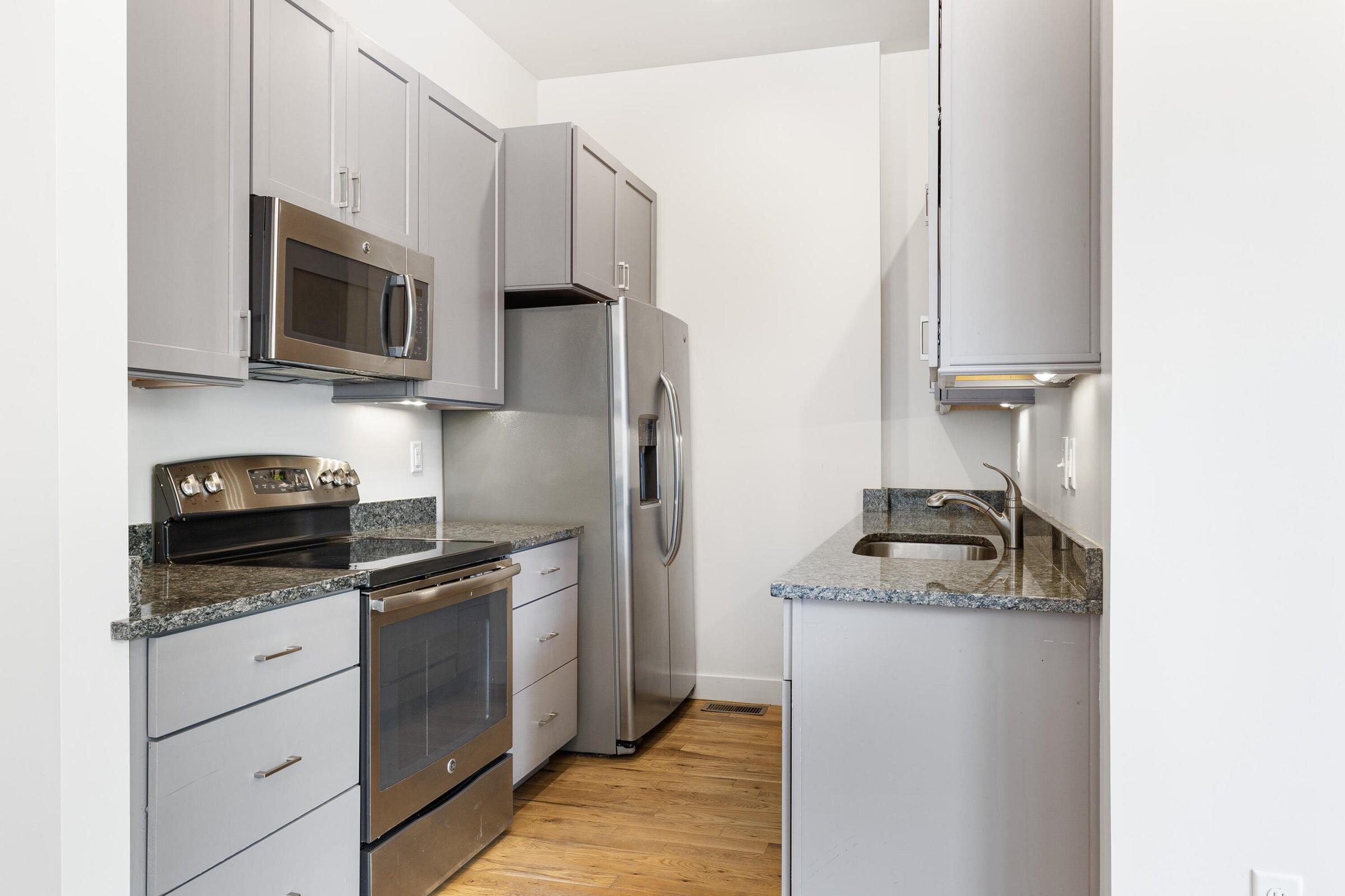 247 Rutledge Avenue, Unit A Charleston, SC 29403 - Photo 8 of 19 20220302162931390171000000-o