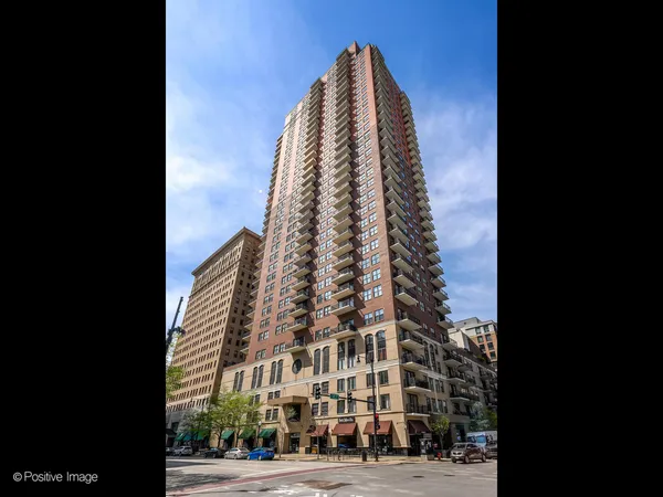 $420,000 | 41 East 8th Street, Unit 2306, Chicago, IL 60605