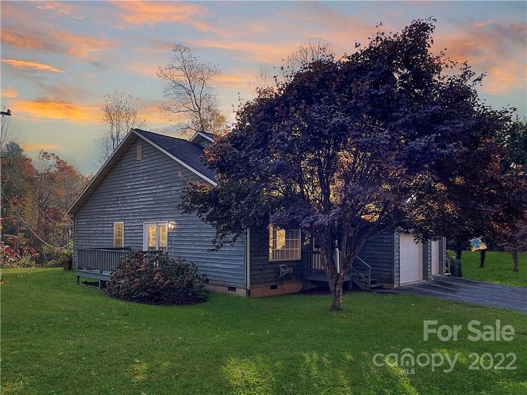 31 Waycaster Road Marion, NC 28752 - Photo 1 of 28 Gallery Image 1