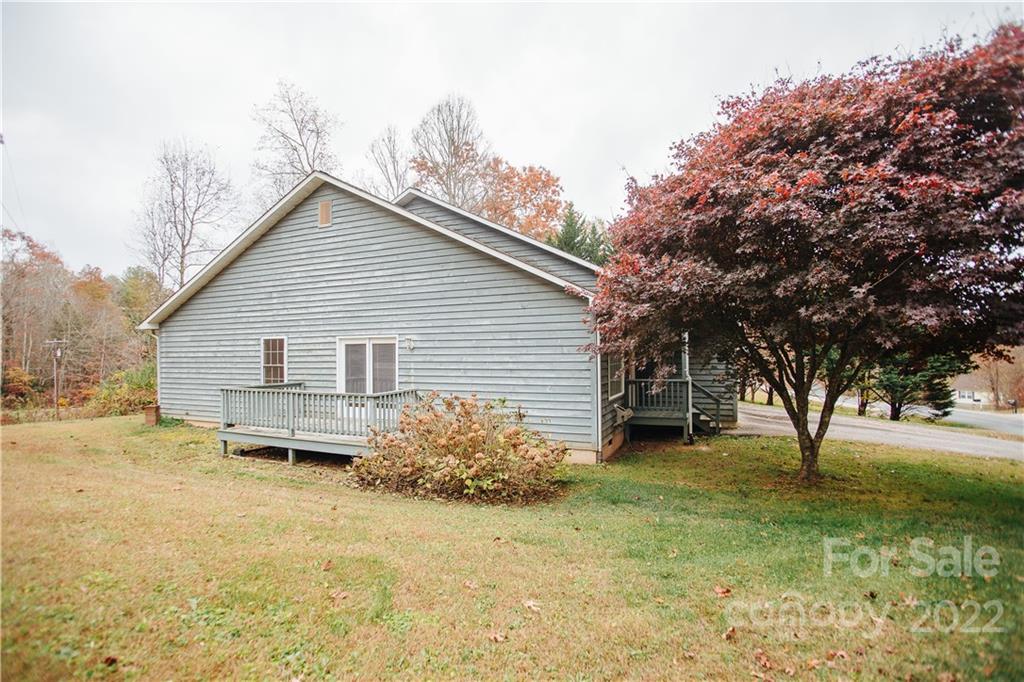 31 Waycaster Road Marion, NC 28752 - Photo 5 of 28 Gallery Image 5