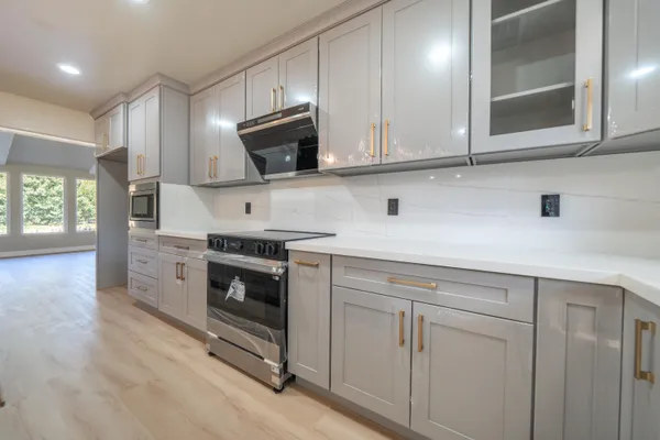 $599,990 | 19767 Paso Robles Avenue, Redding, CA 96003